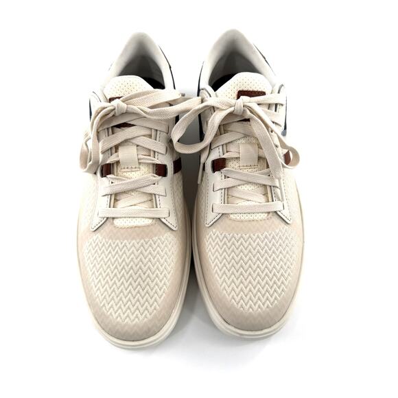 Athletic_Shoes